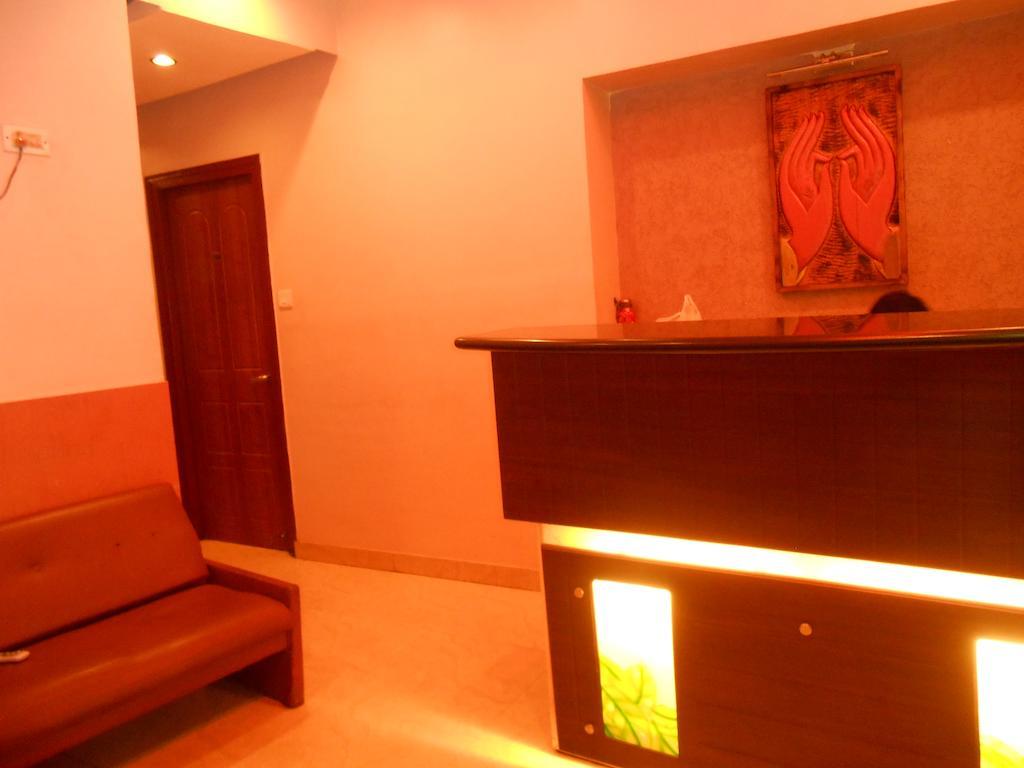 Hotel Flavours 3*
